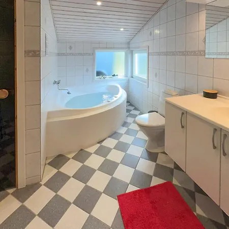 Prázdninový dům Cozy In With Sauna