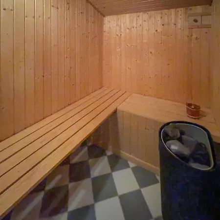 Prázdninový dům Cozy In With Sauna